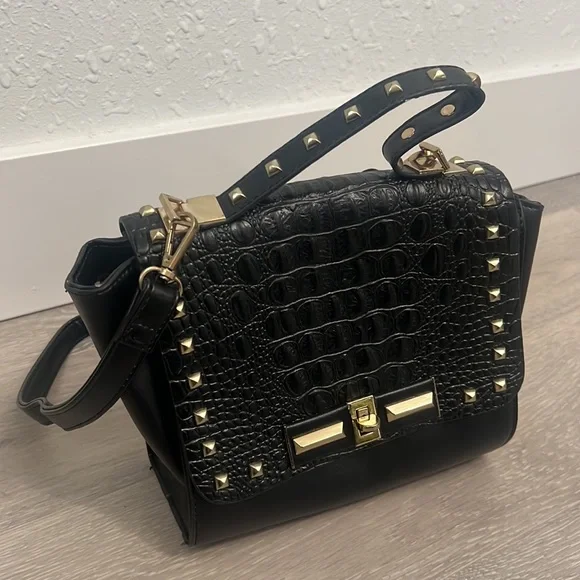#41 Black Crossbody With Gold Studs - Picture 3 of 10
